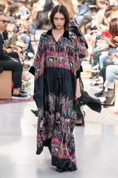 Look 57